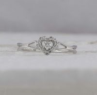 10kt White Gold Womens Round Diamond Heart Promise Bridal Ring 1/10 Cttw