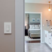 Lutron - Diva Smart Dimmer Switch Starter Kit - White - Alternate Views