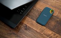 SanDisk - Extreme Portable 4TB External USB-C NVMe SSD - Monterey - Alternate Views