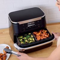 Ninja - Foodi DualZone FlexBasket Air Fryer with 7-qt MegaZone - Black - Alternate Views