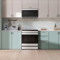 Samsung - Bespoke 2.1 Cu. Ft. Over-the-Range Microwave with Sensor Cooking and Auto Dimming Glass... - Alternate Views
