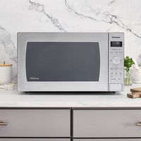 Panasonic - 2.2 Cu. Ft. 1250-Watt Countertop Microwave Oven with Inverter Technology - Stainless ... - Alternate Views