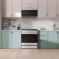 Samsung - OPEN BOX Bespoke 2.1 Cu. Ft. Over-the-Range Microwave with Sensor Cooking and Auto Dimm... - Alternate Views