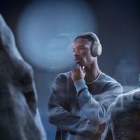 Bose - QuietComfort Wireless Noise Cancelling Over-the-Ear Bluetooth Headphones - Moonlight Gray - Alternate Views