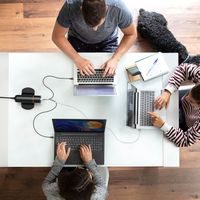 j5create - 380W GaN USB-C® 6-Port Charger - Black - Alternate Views