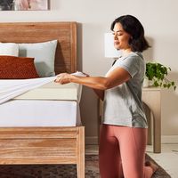 Serta - 3-inch Align & Revive Memory Foam Mattress Topper Queen - off-white - Alternate Views