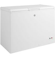 GE - 10.7 Cu. Ft. Chest Freezer with Manual Defrost - White - Angle