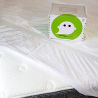 Ghostbed - Mattress Protector - Queen - White - Angle