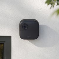 Blink - Outdoor 4 5-Camera Wireless 1080p Security System with Up to Two-year Battery Life - Black - Angle
