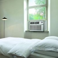 LG - 350 Sq. Ft 8,000 BTU Window Mounted Air Conditioner - White - Angle