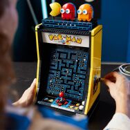 LEGO - Icons PAC-MAN Arcade Retro Game Building Set 10323 - Angle