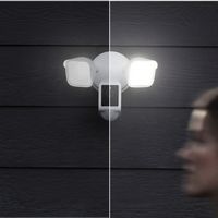 Wyze - Wired Outdoor Wi-Fi, 2800 Lumen Floodlight Home 2k Security Camera v2 - White - Angle