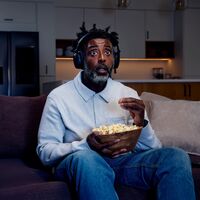 Sennheiser - RS 275 TV Headphones. Wireless Bluetooth Headphone and TV Transmitter - Black - Angle