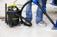 Stanley - 6 Gallon wet/dry vacuum - Black - Back View