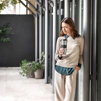 De'Longhi - Travel Mug 24oz - Stainless Steel - Back View