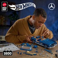 Mattel Brick Shop - Hot Wheels Collectible Mercedez Benz 300 SL - Back View