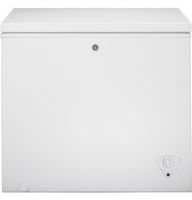 GE - 7.0 Cu. Ft. Garage-Ready Chest Freezer - White - Large Front