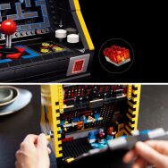 LEGO - Icons PAC-MAN Arcade Retro Game Building Set 10323 - Left View