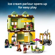 LEGO - Harry Potter Quality Quidditch Supplies & Ice Cream Parlour 76452 - Left View