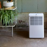 Hisense - 25-pint Dehumidifier - White - Left View